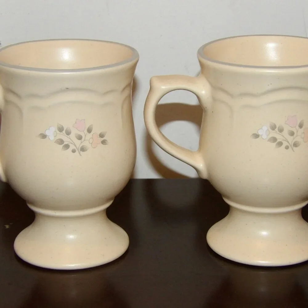 Pfaltzgraff Remembrance Pedestal Mug Cup Set of 2 each is 10oz